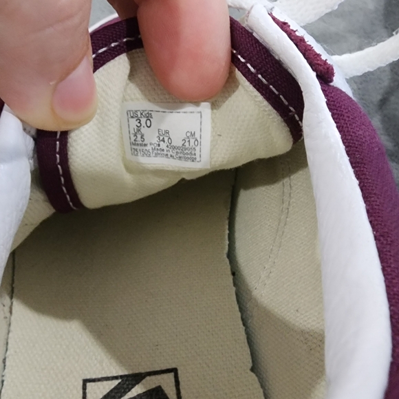 Vans Kids Shoes in Purple and White - Picture 6 of 6